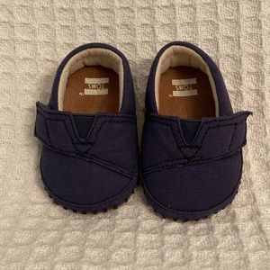 Toms Blue Fabric Infant Size 1 Velcro  Soft Shoes